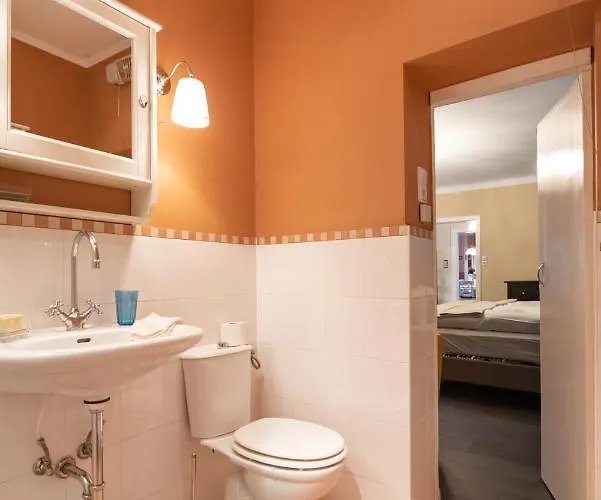 Apartment Renoviertes Mit Garten In Ruhelage *