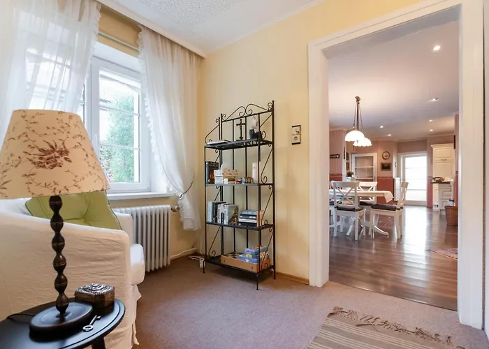 Renoviertes Mit Garten In Ruhelage Apartment *