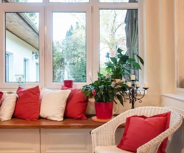 Renoviertes Mit Garten In Ruhelage * Vienna