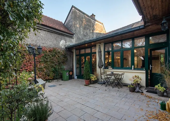 Renoviertes Mit Garten In Ruhelage Apartment Vienna